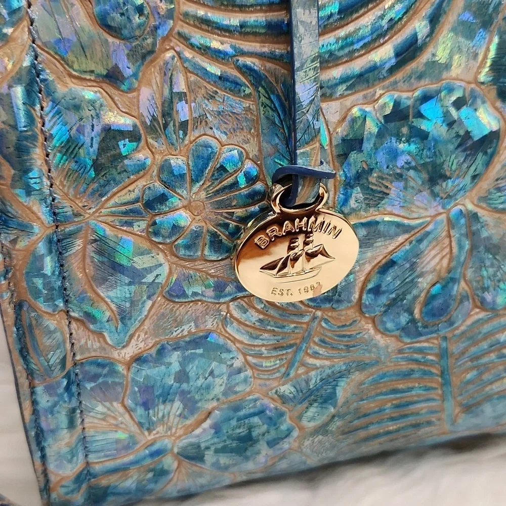 💙🔹️Brahmin 🔹️Small Caroline Serenity Sonic Genuine Leather Bag  (Pre-owned)